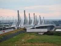
	Podul de 226 mil. euro Calafat-Vidin a fost inaugurat, dupa 13 ani de la semnarea acordului de construire. Isarescu l-ar vrea pe una dintre bancnotele euro
