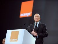 Seful Orange, cercetat pentru escrocherie in dosarul Lagarde, este mentinut in functie, la cererea presedintelui Hollande
	
	&nbsp;