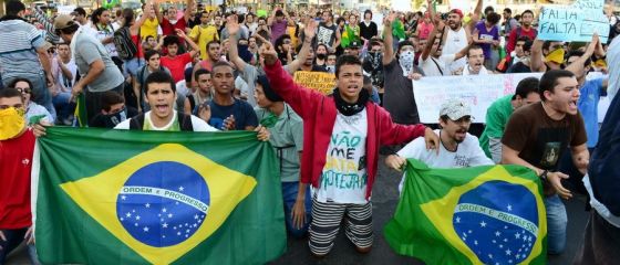 Brazilienii au protestat la Rio impotriva cresterii tarifelor transportului in comun