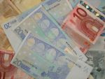 Cursul a urcat la 4,48 lei/euro, dupa patru sedinte consecutive de scadere