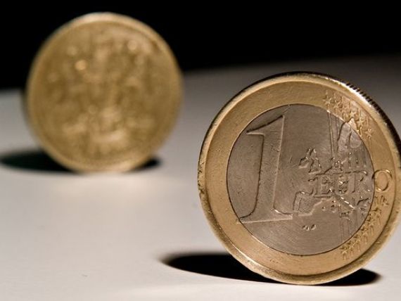 Leul a mai pierdut 2 bani in fata euro. Cursul de referinta publicat de BNR a urcat la 4,4992 lei/euro