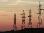 Pretul electricitatii livrate populatiei scade de la 1 iulie