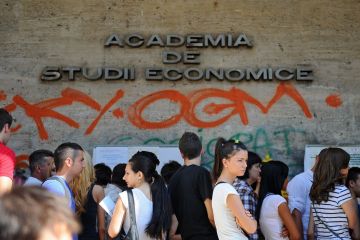 Reguli noi in finantarea universitatilor. Vor primi bani in functie de numarul de studenti inscrisi