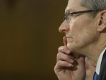 Apple schimba politica de salarizare. Pachetul lui Cook va depinde de cotatia actiunilor
