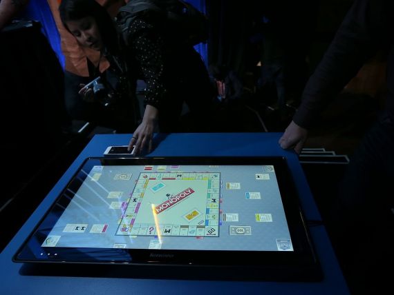Lenovo creeaza un serviciu de jocuri pentru a concura Samsung
