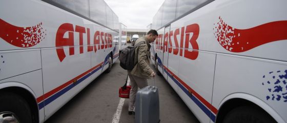 Atlassib, cel mai mare transportator rutier international de persoane: Jumatate din piata de transport rutier de persoane, la gri sau la negru