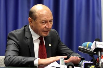 Basescu: Am informat CE ca Romania va redefini politica energetica dupa esecul Nabucco. E o copilarie sa vrem acum in South Stream