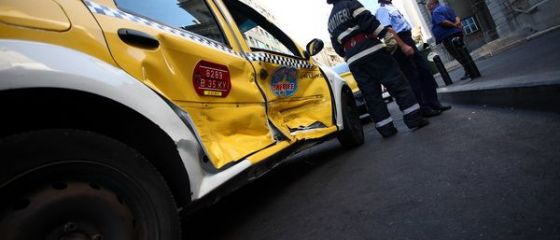 Un sofer a provocat un accident in Capitala in care au fost implicate sase masini, apoi a fugit