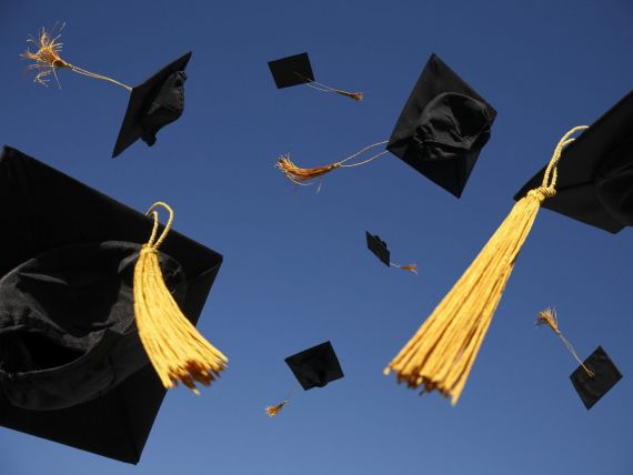 Recensamant: Numarul absolventilor de studii superioare s-a dublat in ultimii 10 ani