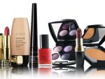 Avon si Oriflame s-au mentinut pe profit anul trecut, dar fata de 2011 castigul a scazut cu peste 30%