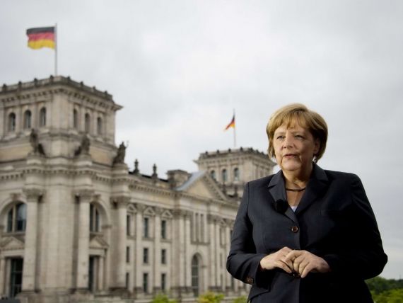 Merkel, acuzata de nemti ca ascunde costul real al crizei inainte de alegeri