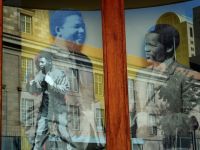 
	Nelson Mandela implineste 95 de ani. Fostul lider se afla tot in spital
