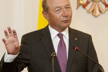 Basescu nu semneaza memorandumul cu FMI, din cauza accizei la carburanti. Voinea: Amanarea acordului ar avea ca efect cresterea costurilor de imprumut