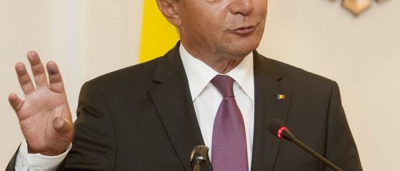 Basescu nu semneaza memorandumul cu FMI, din cauza accizei la carburanti. Voinea: Amanarea acordului ar avea ca efect cresterea costurilor de imprumut