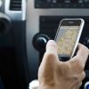 Masina anului 2013 vorbeste cu soferul si il cearta daca merge prea repede. Aplicatiile care iti fac automobilul inteligent