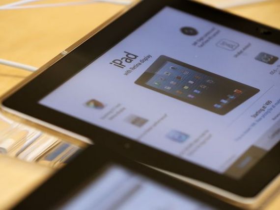 Phableta, gadgetul viitorului. Apple testeaza ecrane mai mari pentru urmatoarele modele de iPhone si iPad