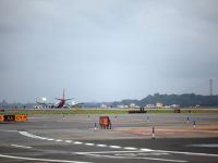 Zece persoane ranite in urma unor probleme la aterizarea unui Boeing pe aeroportul La Guardia din New York