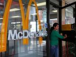 McDonald rsquo;s, doborat de recesiunea din Europa si somajul din SUA. Profit si vanzari sub asteptari, in trimestrul al doilea