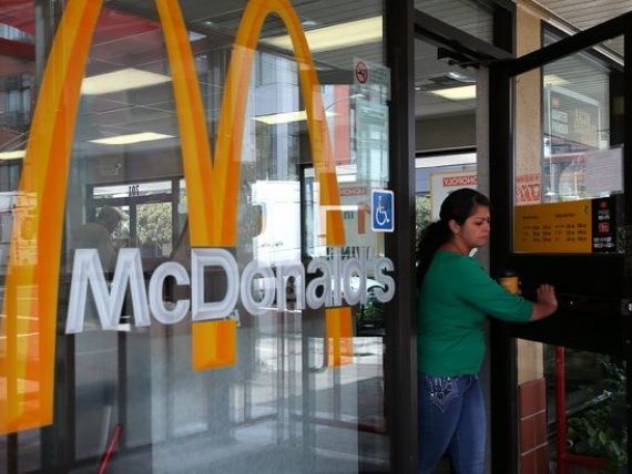 McDonald rsquo;s, doborat de recesiunea din Europa si somajul din SUA. Profit si vanzari sub asteptari, in trimestrul al doilea