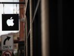 Incasari record pentru Apple din vanzarile de iPhone, dar iPad si Mac-urile dezamagesc. Chiar si asa, economiile companiei ar putea acoperi de opt ori datoria orasului Detroit