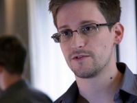 Rusia i-a eliberat lui Edward Snowden documentele care ii permit sa iasa de pe aeroportul din Moscova