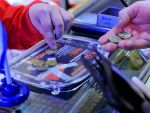 Euro, la minimul ultimelor doua luni. Cursul a scazut la 4,3895 lei/euro
