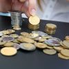 Prima rectificare bugetara din acest an, avizata de Guvern. Deficitul urca la 2,3% din PIB. Taieri de cheltuieli la Educatie, Agricultura si Munca, bani in plus la Senat, DNA si servicii secrete