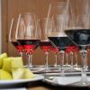 Statul pierde la alcool ce castiga la paine. Cresterea accizei scumpeste bauturile alcoolice cu 25-40%, iar evaziunea ajunge la 90%
