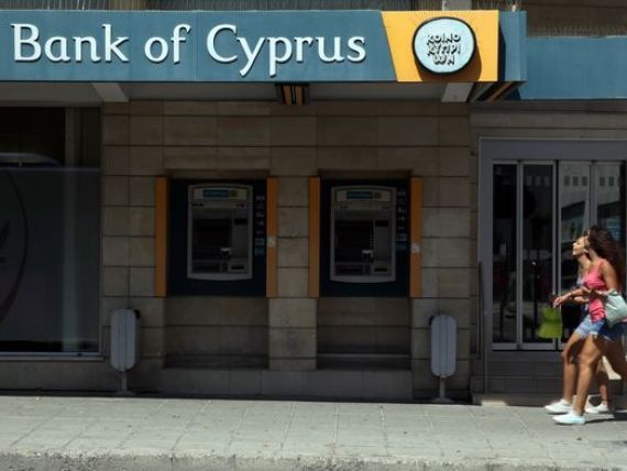 Bank of Cyprus s-a recapitalizat, dar obliga in continuare deponentii sa pastreze bani la banca
