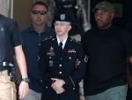 Militarul care a furnizat documente secrete site-ului WikiLeaks risca 100 de ani de inchisoare