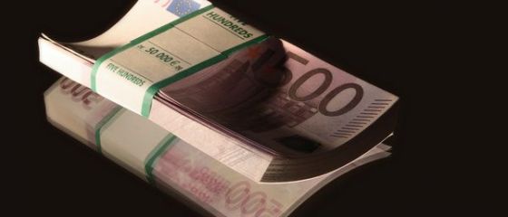 Ce ascund bancile in spatele ecranelor de bancomat, cum arata locul din care pleaca 22 de milioane de tigarete zilnic si cum faci zeci de mii de euro din varful patului