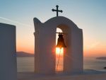 Dar din dar se face Rai. Biserica Ortodoxa elena isi imparte averea cu statul