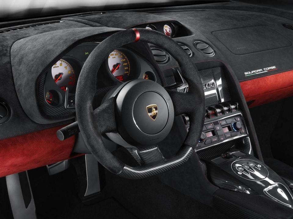 Noul Lamborghini Squadra Corse Peste Ferrari Poze Oficiale Cu