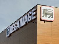 
	Proprietarul Mega Image a platit 14 mil.euro pentru achizitii in T4, in principal pe magazinele Angst, si a constituit un provizion de 5 mil. euro pentru amenda de la Concurenta

