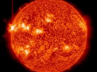 Campul magnetic al Soarelui isi va inversa polaritatea in urmatoarele luni. Cum ne va afecta aceasta schimbare