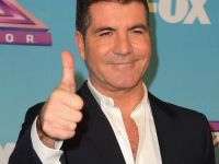 Forbes: Simon Cowell si Howard Stern, personalitatile cel mai bine platite din televiziunea americana