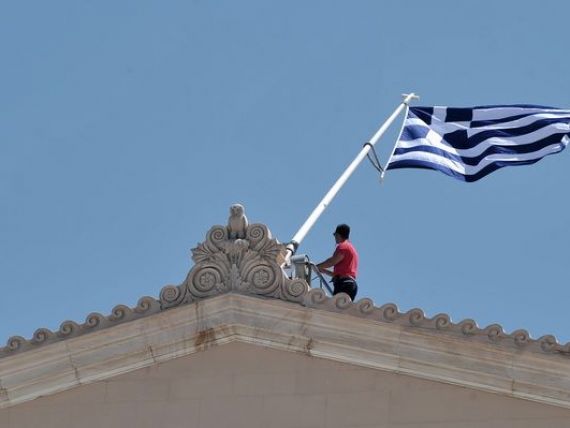 Economia Greciei si-a temperat caderea in ultimele luni. PIB-ul a scazut cu 4,6%, sub estimarile analistilor