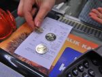 Leul a inceput saptamana in forta. Cursul BNR a coborat cu 1,23 bani, la 4,4250 lei/euro
