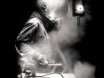 Compania care face bani din trimiterea ramasitelor in spatiu. Inmormantarea e live pe iPhone