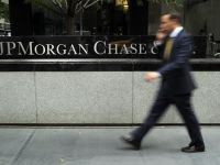 
	Inca doi fosti angajati ai JPMorgan, inculpati in cazul &quot;balenei de la Londra&quot;. Schema prin care au pagubit banca cu 6 mld. dolari

