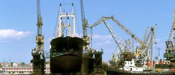 Norvegienii fac la Tulcea vapoare pentru gigantul Petrobras, bancile din Romania isi vand clientii intre ele, ce se intampla cu depozitele si creditele si cele sase industrii care inca mai merg pe plus in China
