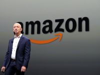 
	Amazon ia in considerare sa isi ofere smartphone-urile gratuit&nbsp;
