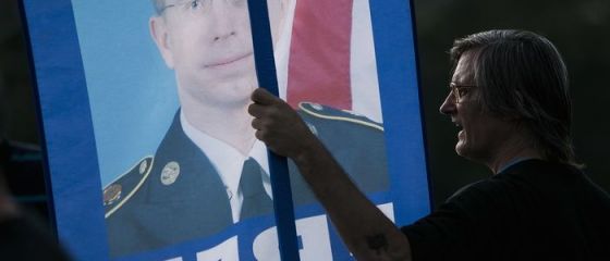 Militarul american care a furnizat documente secrete site-ului Wikileaks, condamnat la 35 de ani de inchisoare