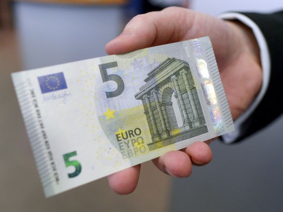 Moneda nationala se depreciaza la cursul BNR de marti. Euro ajunge la 4,4402 lei