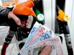 Toti ochii pe Siria. Pretul petrolului a atins maximul ultimelor cinci luni, iar bursele arabe scad puternic