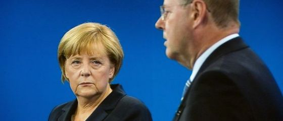 Angela Merkel, la egalitate cu contracandidatul sau, Peer Steinbr&uuml;ck, la singura dezbatere televizata inainte de alegeri