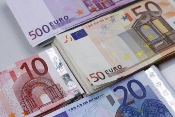 Guvernul lucreaza la o noua lege a salarizarii. Cel mai mare salariu la stat ar putea fi de 7.000 de lei