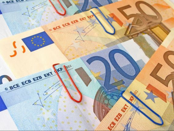 Leul s-a depreciat semnificativ fata de euro, dolar si franc elvetian. Referinta BNR a urcat la 4,4461 lei/euro