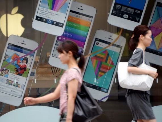 Apple intra pe o piata de aproape un miliard de potentiali clienti. Cei mai mari operatori telecom din China si Japonia vor distribui noile modele de iPhone