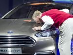 Seful Ford, recomandat de mai multi actionari Microsoft pentru pozitia de CEO
